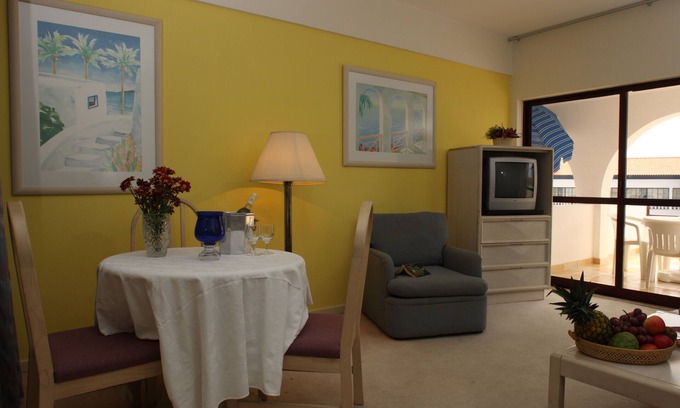 Madeira Island Resort | Caniço Bay Apartments