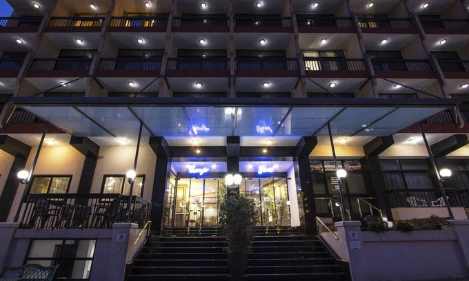 Qawra Hotel | Canifor Hotel