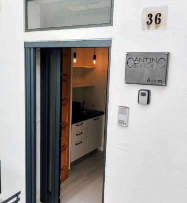 Monte Sant'Angelo Bed & Breakfast | Cantine Cippone Room