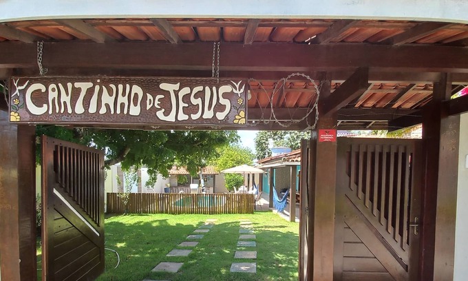 Monte Gordo House | Cantinho - 3/4 with pool, barbecue and Wi-fi 6km from Guarajuba