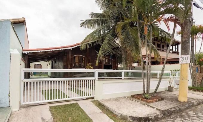 Marica House | Cantinho da Paz, Aceito Pets. Desfrute de um Ambiente Tranquilo e Aconchegante