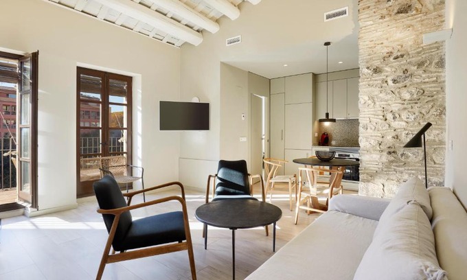 Old Town Apartment | Canvas Apartments & Lofts Girona