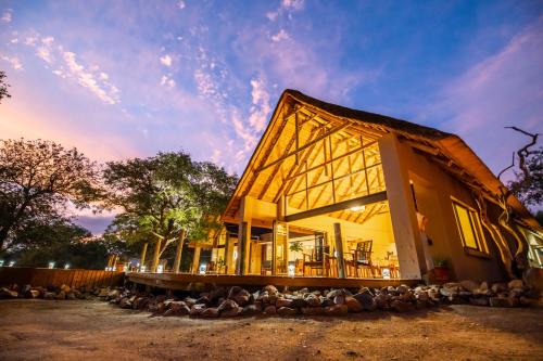 Maruleng Cabin | Cape Vulture Lodge