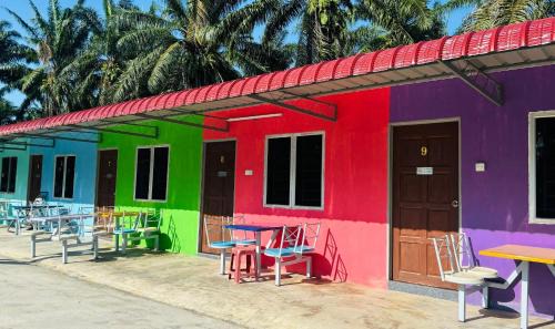 Padang Serai Hotel | Capital O 91191 Chalet Cd Impiana