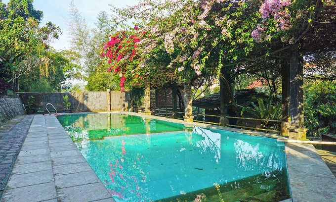 Cipanas Hotel | Capital O 92836 Villa Kampoeng Katineung