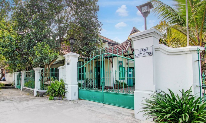 Ngaglik Hotel | Capital O 93938 Wisma Pamungkas Syariah