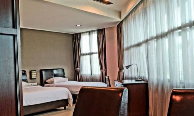 Kluang Hotel | Capital O Rail Hotel