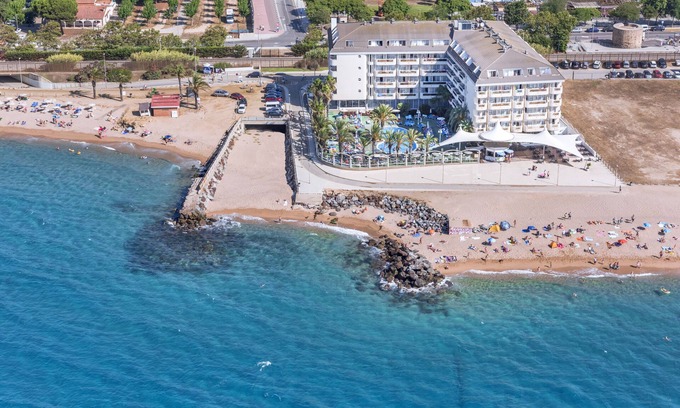 Santa Susanna Hotel | Caprici Beach Hotel & Spa