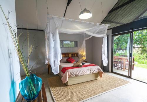 Katima Mulilo Cabin | Caprivi Mutoya Lodge and Campsite