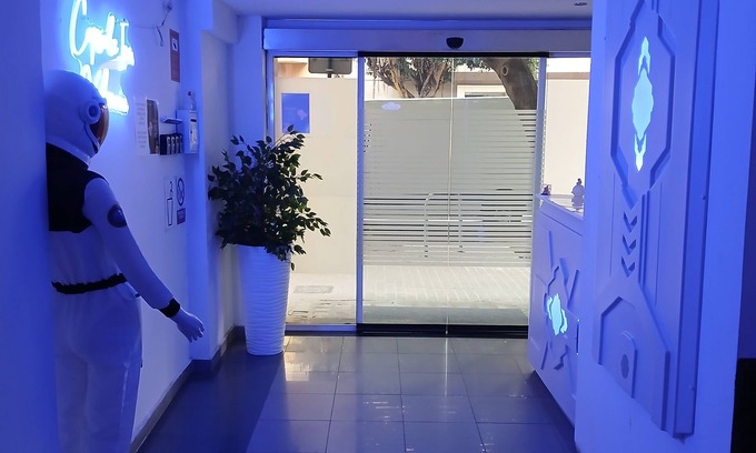 Arrancapins Hotel | Capsule Inn Valencia Hostel