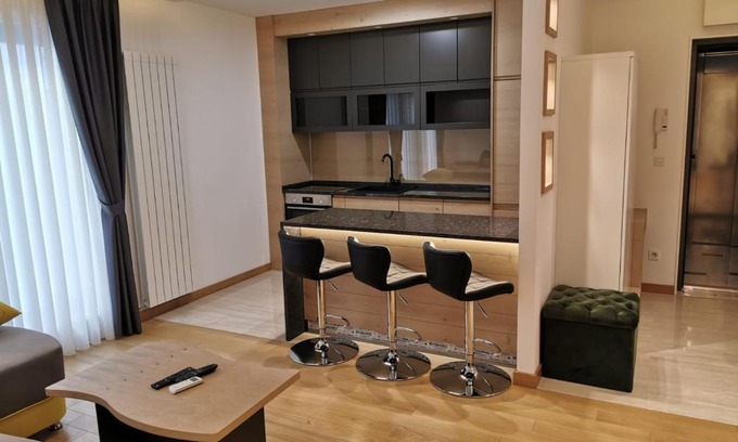 Vukov Spomenik Apartment | Captain's Apartment