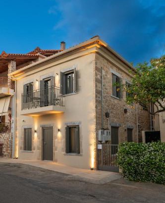 Kardamyli Apartment | Cardamilia Suites