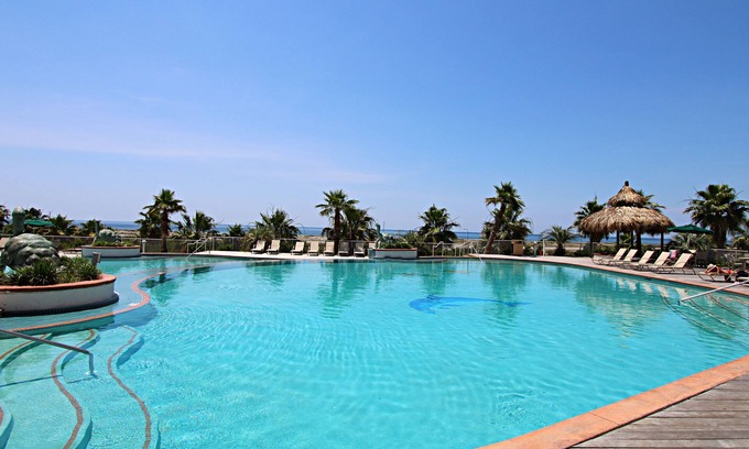 Orange Beach East Condo | Caribe