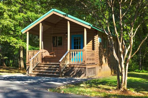 Paw Creek Hotel | Carowinds Camp Wilderness