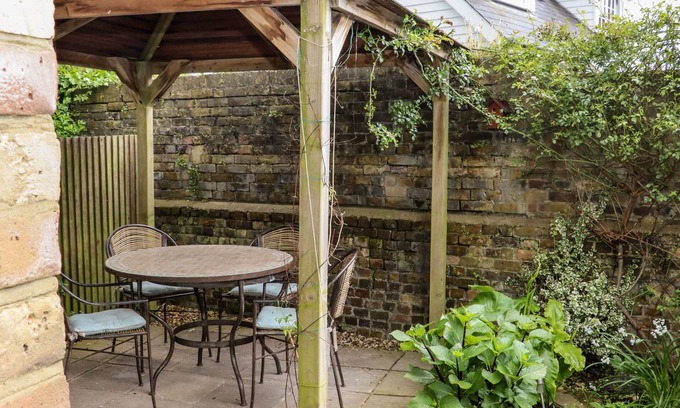 Sandwich Cottage | Carpenters