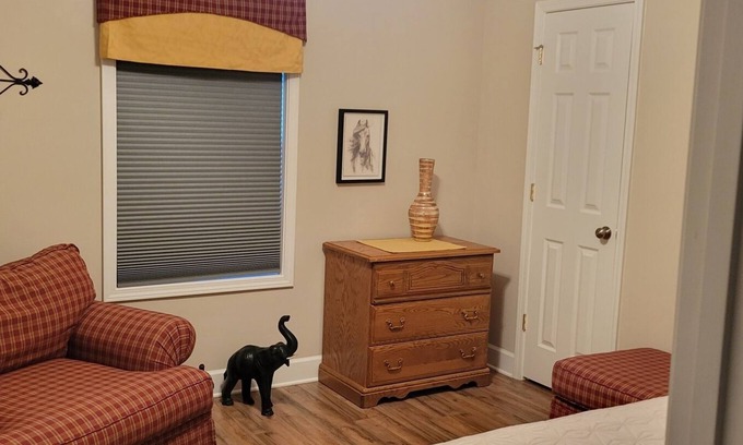 Senoia Apartment | Carriage House Apt in Downtown Senoia