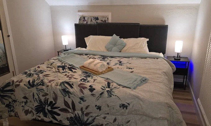 Fayette Condo | Carriage House by CMU - Upper Condo - Kitchen, King Bed, 65" TV Fast WiFi & AC