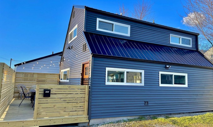 Lima Ski Chalet | Carriage house! Close to hospital, firepit, outdoor dining