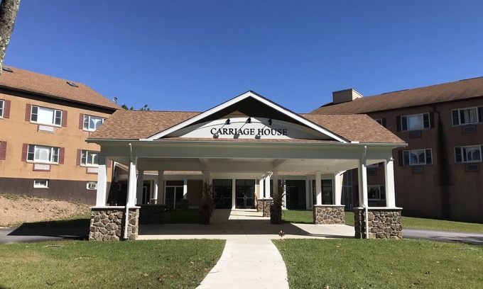 Pocono Manor Hotel | Carriage House Country Club