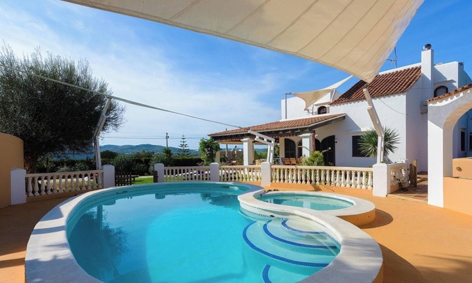 Can Besso House | CAS BAYAROL, house with private pool.