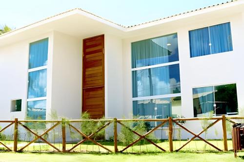 Parafuso House | Casa 6 Suítes a 80 Metros da Praia em Guarajuba