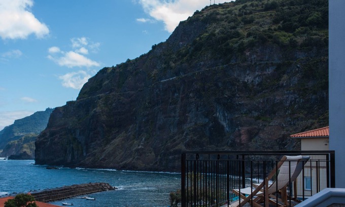 Ponta Delgada House | Casa Abreu with fantastic views over the blue sea!