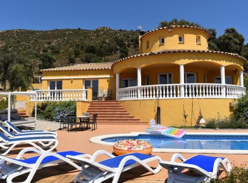 Palau-Saverdera Villa | Casa Albera - with pool and fantastic views