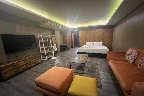 Antipolo Hotel | Casa Alegria Bed and Breakfast Antipolo