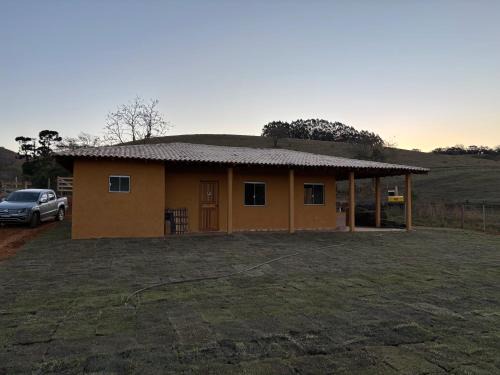 Lagoinha House | Casa Amarela