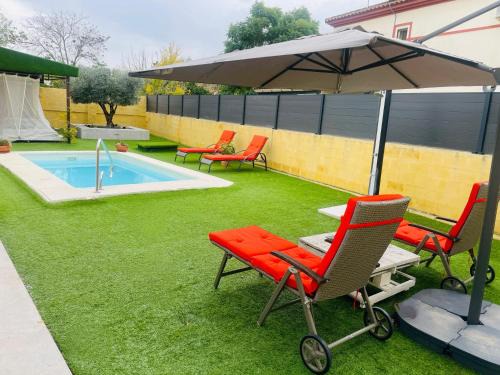 Gelves House | Casa Andaluza con piscina y jardín privado en Gelves a 15 minutos del centro de Sevilla