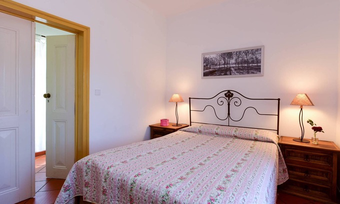 Beira Villa | CASA AVÓ GUIDA T2, country house
