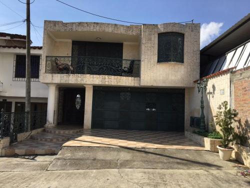 Roldanillo Apartment | Casa Belén, Amplia, con Garaje y zona de trabajo