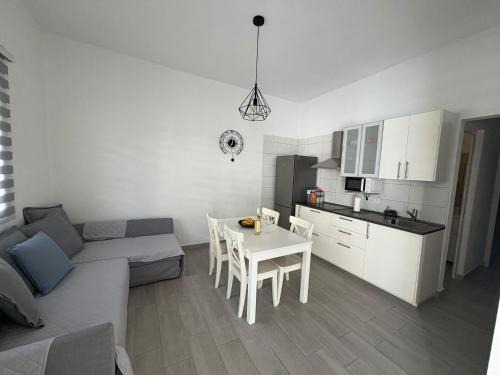 Los Llanos House | CASA CALAMICHE