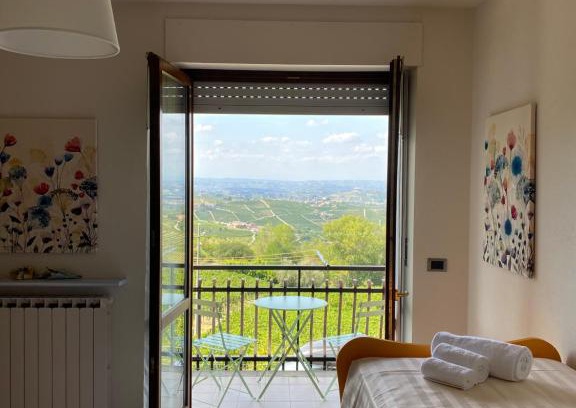 Santo Stefano Belbo Apartment | Casa Carlino