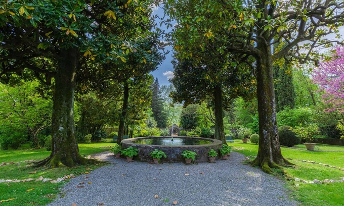 Piano di Coreglia Apartment | Casa Cassettari, a Villa Apartment with Garden