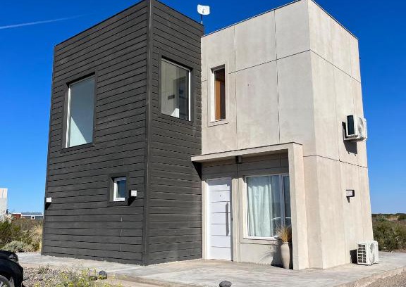 Picun Leufu Department House | Casa Chocón Medio Villa de Playa