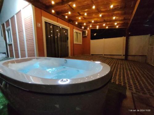 Praia da Armacao do Itapocoroi House | CASA CLIMATIZADA COM HIDROMASSAGEM PRÓXIMO BETO CARRERO E PRAIAS - Casa 1 DuMar Hospedagem