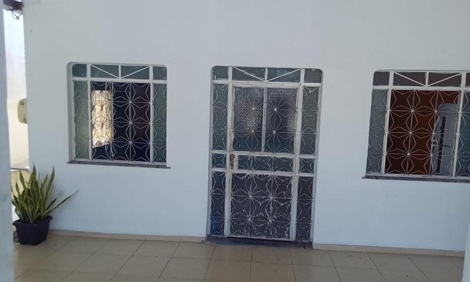 Manaus Apartment | Casa com 3 quartos e varanda na praça 14