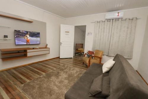 Concordia Villa | Casa com estacionamento no centro, pets são bem vindos