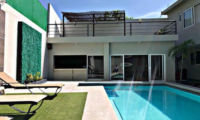 Oaxtepec House | Casa con 11 habitaciones para 30 personas / Alberca con caldera