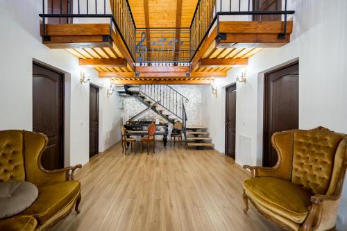 Poienile Izei House | Casa cu Magnolii