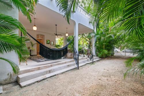Merida Municipality Villa | Casa Damiana, Colonial Charm with Private Pool