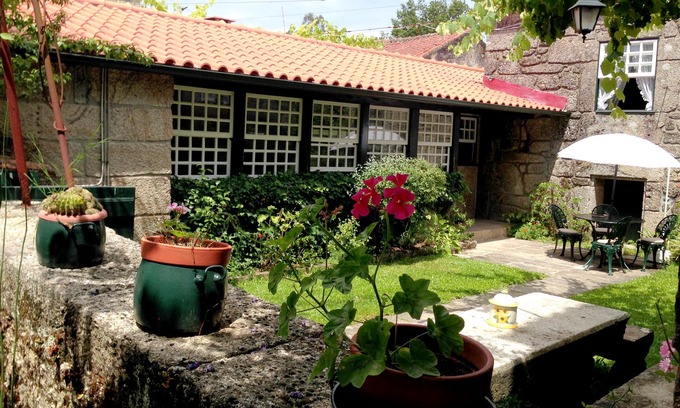 Ponte de Lima Cottage | Casa de Abbades for 4 people