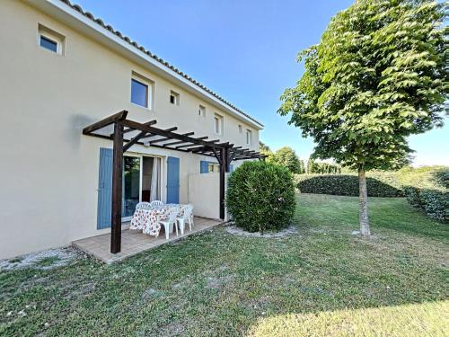 Saint-Saturnin-les-Avignon House | Casa De Provence