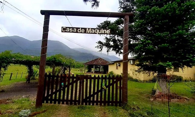 Maquine House | Casa de Maquiné