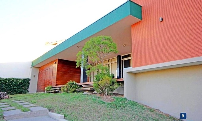 Olimpia House | Casa Denver - Localização Privilegiada 400m