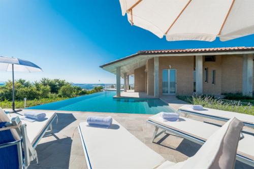 Montelupone Villa | CASA DI EOLO 8&2, Emma Villas