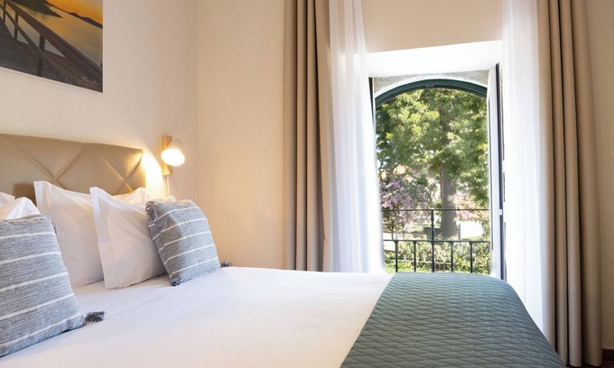 Mourao Hotel | Casa dos Lacerdas