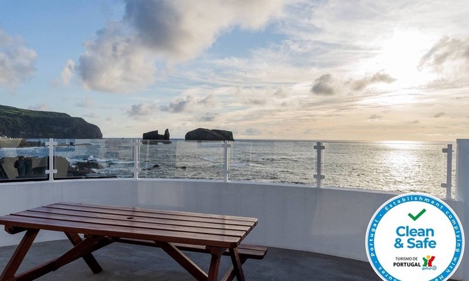 Ponta Delgada Villa | Casa dos Mosteiros RRAL 1740/AL