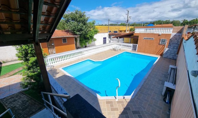 Praia das Palmeiras House | Casa espaçosa e agradável com Piscina